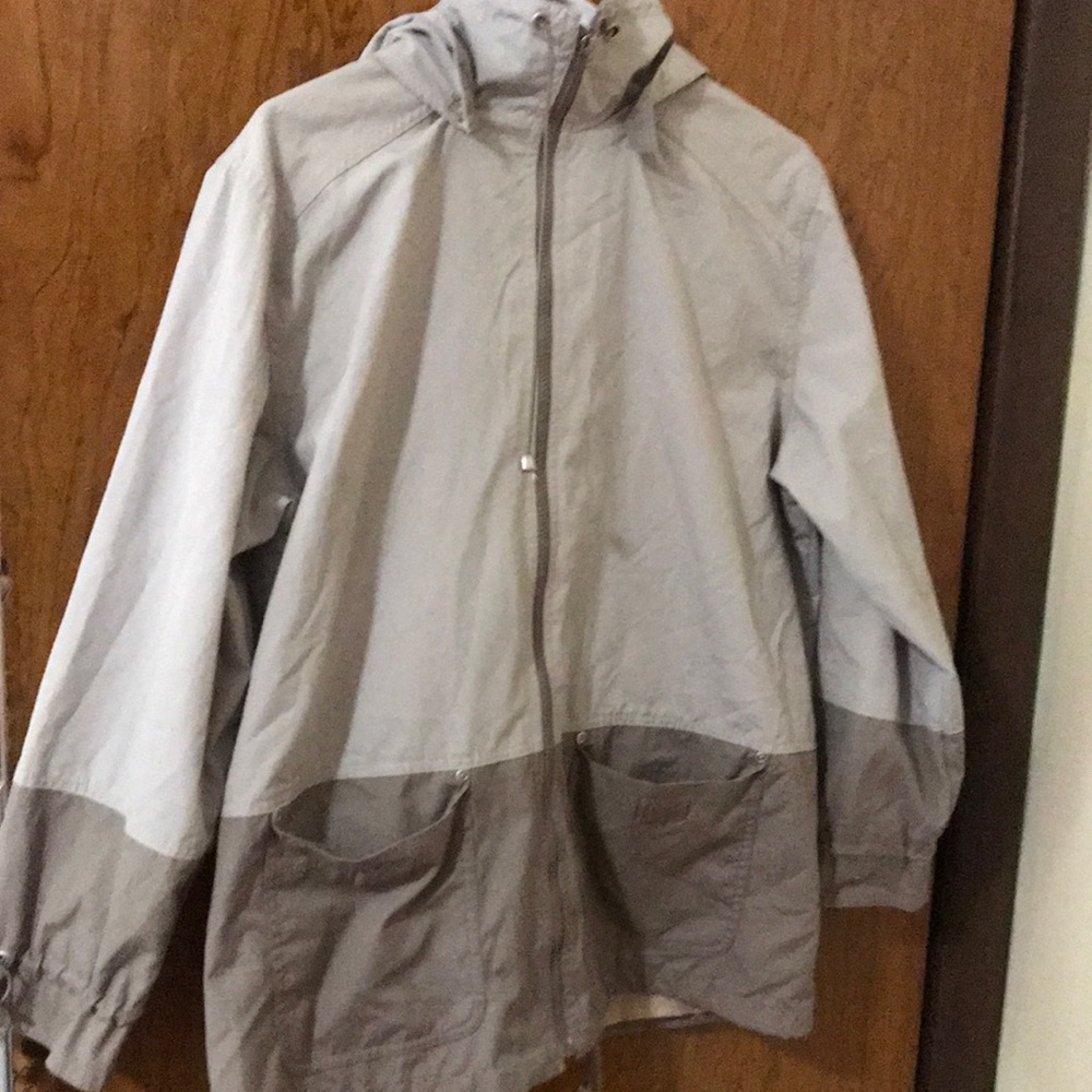 Beige/ grey jacket with removable hoodie